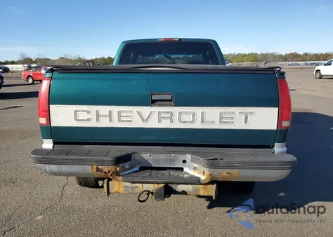 1997 Chevrolet Gmt-400 K1500 z USA, uszkodzony, nr VIN 2GCEK19R2V1237026